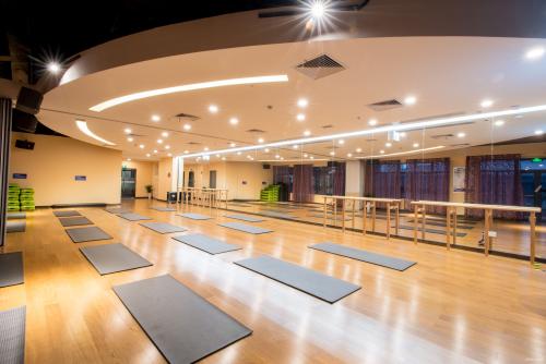 健身會所地面選用什么材料好？