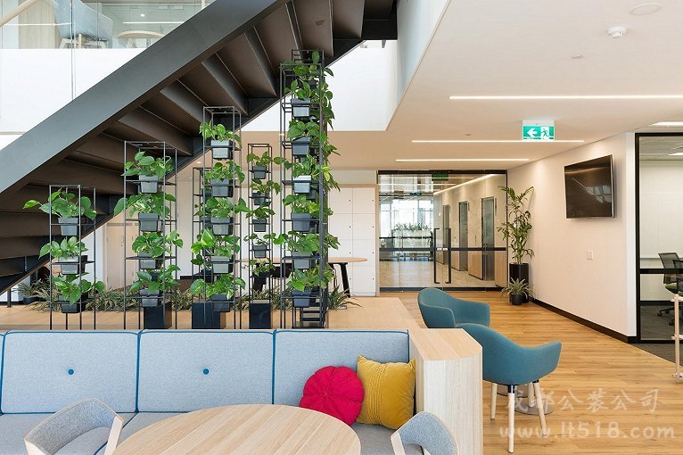 寫字樓辦公室裝修設(shè)計