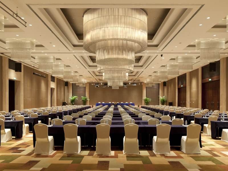 商務(wù)酒店會(huì)議廳裝修效果圖