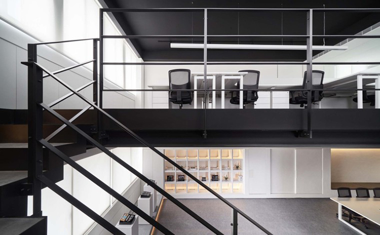 現代高級灰辦公空間裝修效果